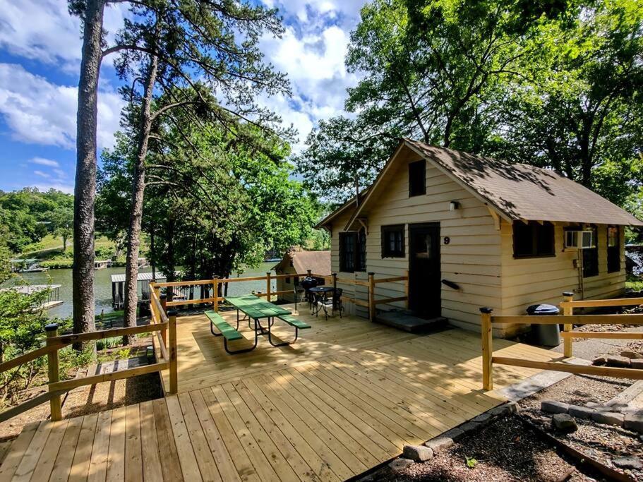 #09 - Large Lakeview One Bedroom- Pet Friendly Hot Springs Buitenkant foto