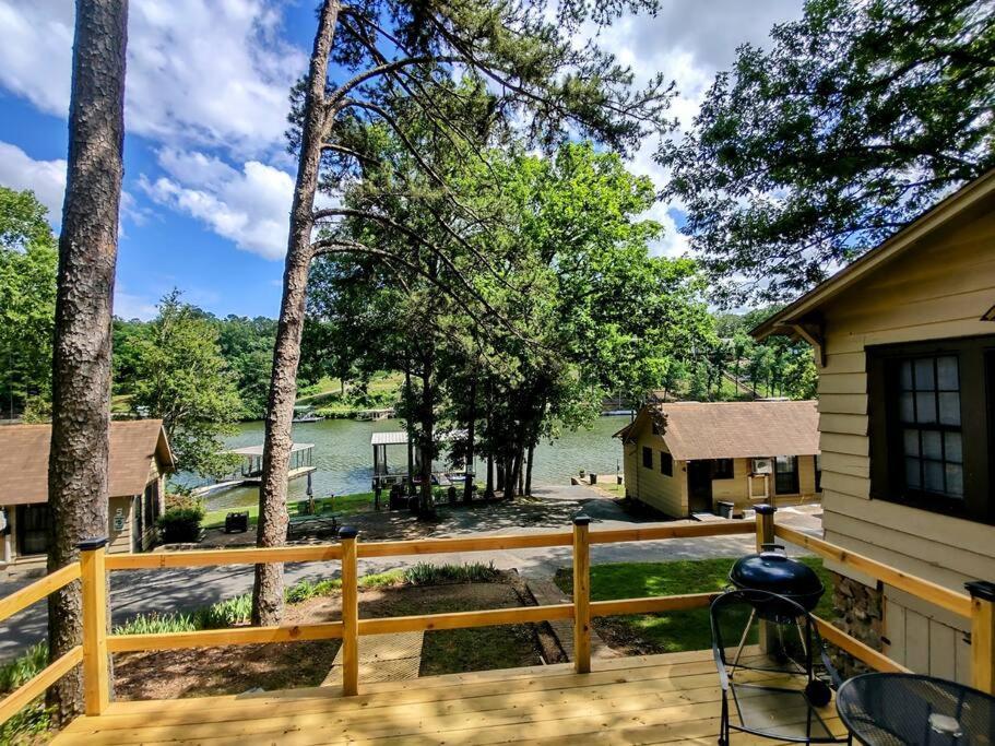 #09 - Large Lakeview One Bedroom- Pet Friendly Hot Springs Buitenkant foto