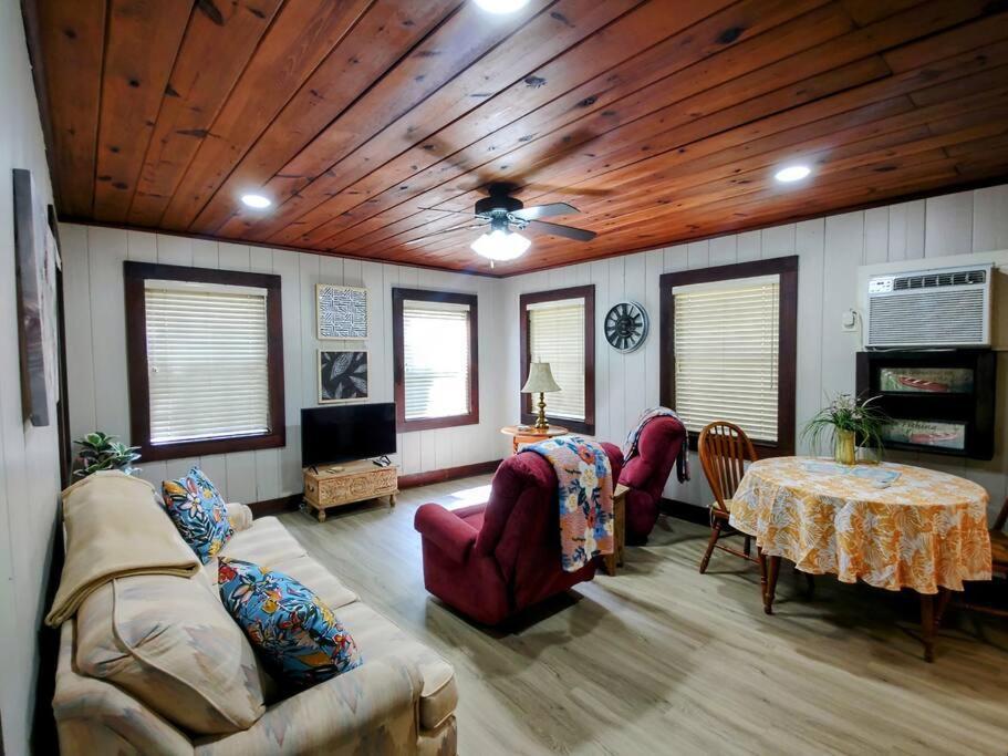 #09 - Large Lakeview One Bedroom- Pet Friendly Hot Springs Buitenkant foto